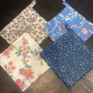 Floral Patterned handmade hot plate pads fabric Set of 4 floral pattern vintage